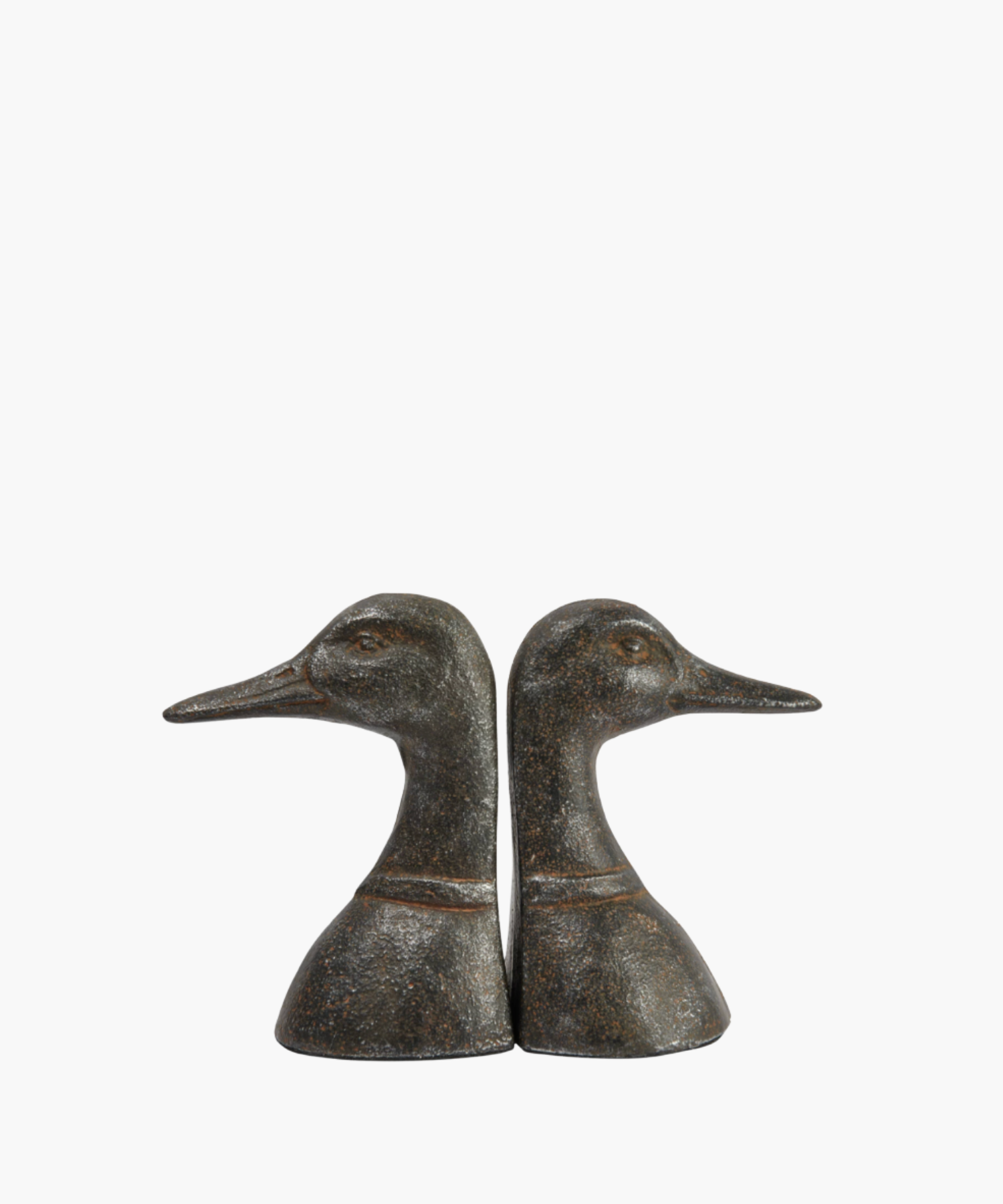 Two bronze duck head bookends face opposite directions against a white background. They feature detailed textures, conveying a classic and elegant tone.
